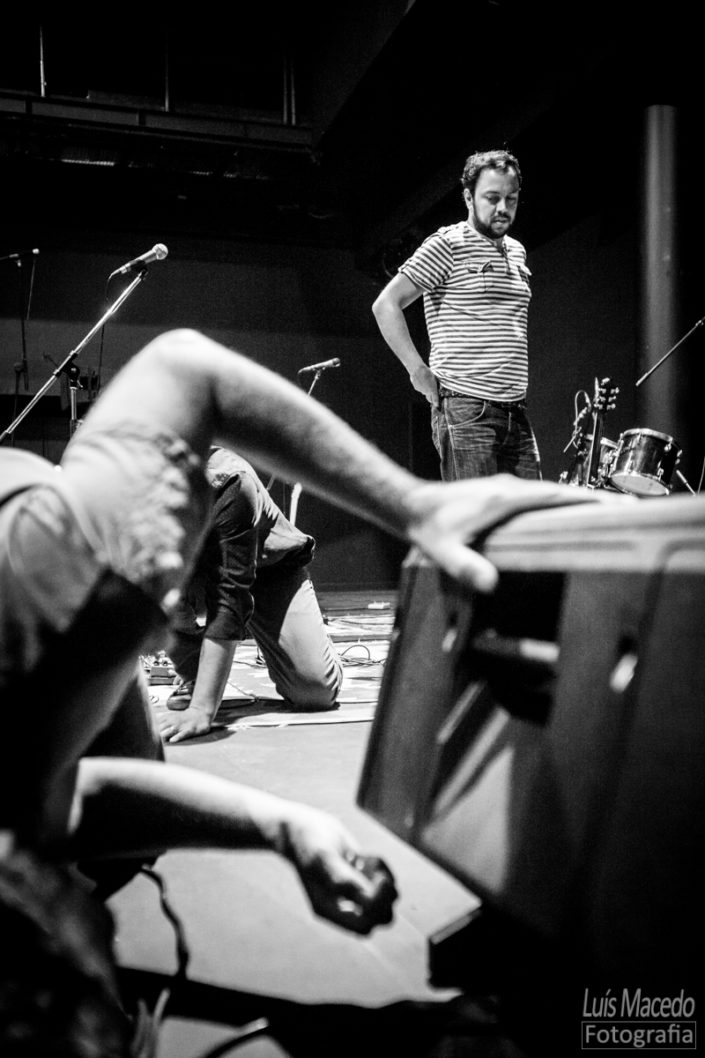 fotografia musica lotacao Lisboa concerto azafama tresporcento banda fotografo