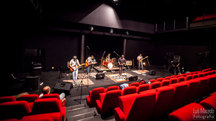 fotografia musica lotacao Lisboa concerto azafama tresporcento banda fotografo