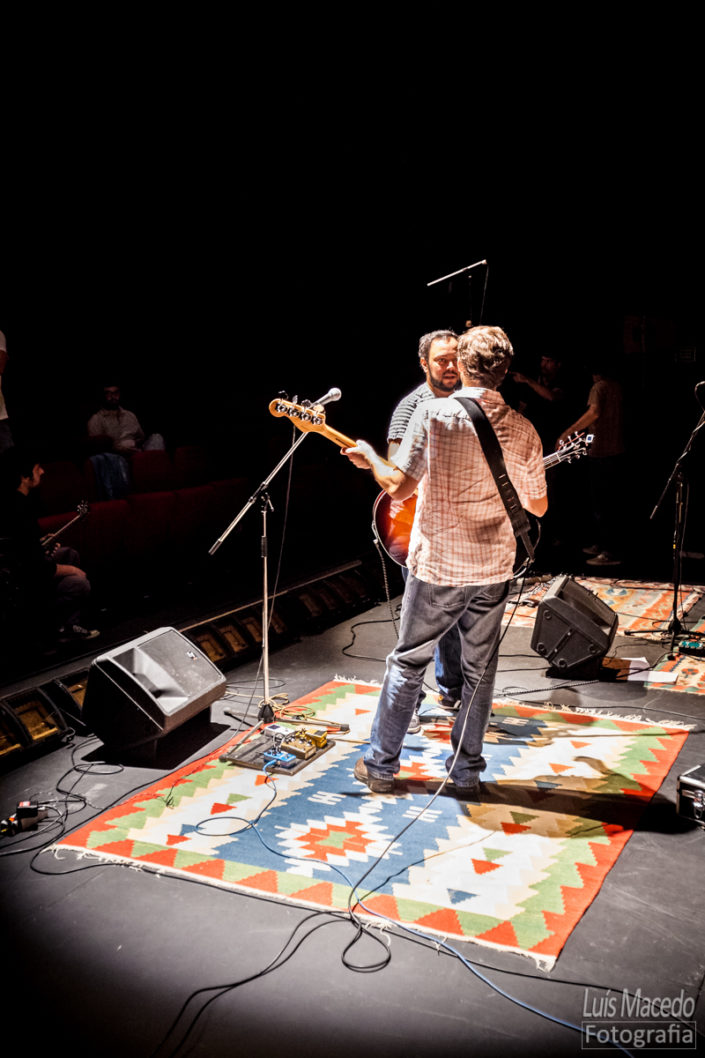 fotografia musica lotacao Lisboa concerto azafama tresporcento banda fotografo