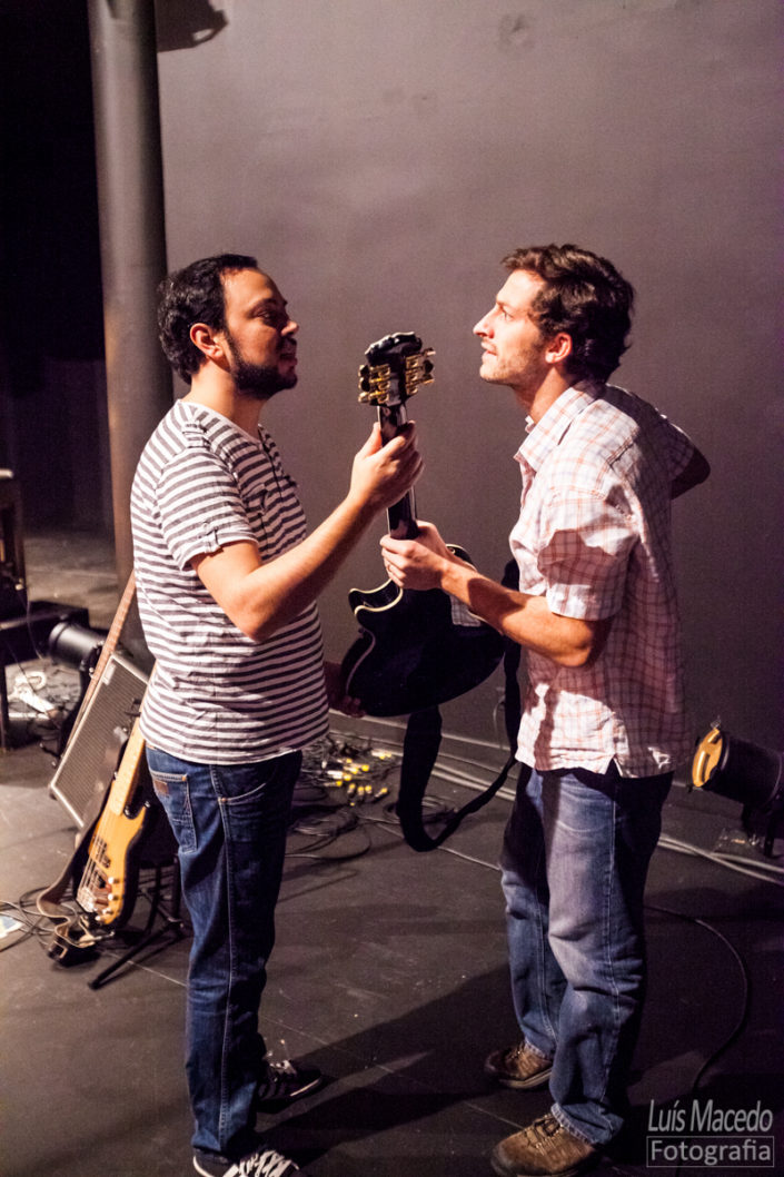 fotografia musica lotacao Lisboa concerto azafama tresporcento banda fotografo