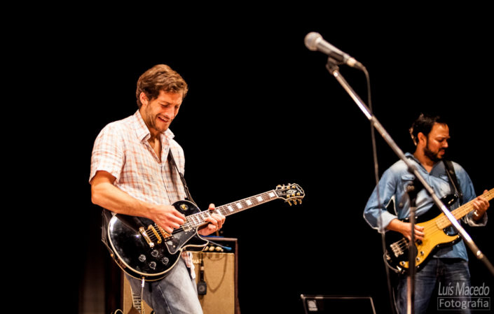 fotografia musica lotacao Lisboa concerto azafama tresporcento banda fotografo