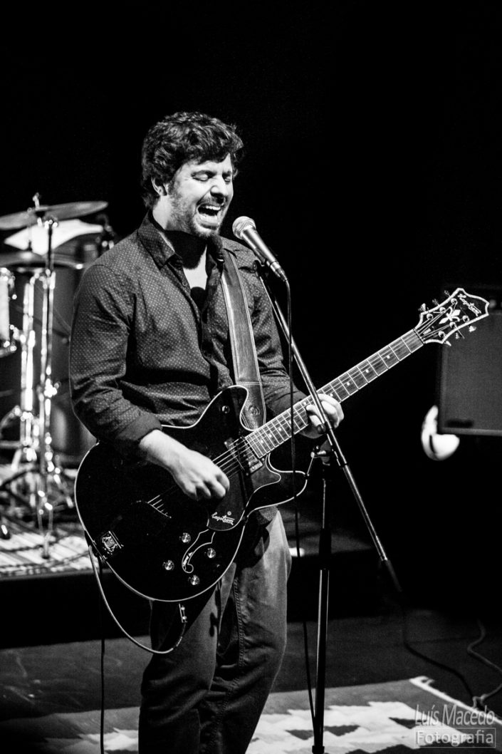 fotografia musica lotacao Lisboa concerto azafama tresporcento banda fotografo