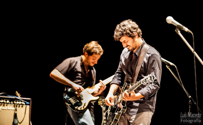 fotografia musica lotacao Lisboa concerto azafama tresporcento banda fotografo