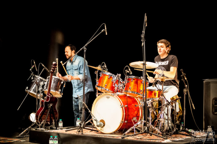 fotografia musica lotacao Lisboa concerto azafama tresporcento banda fotografo