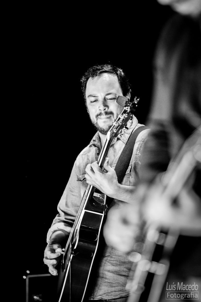 fotografia musica lotacao Lisboa concerto azafama tresporcento banda fotografo