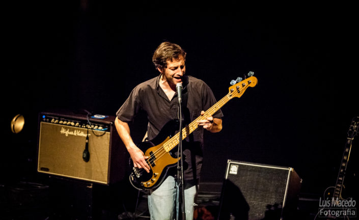 reportagem fotografia lotacao 136 tresporcento lisboa teatro azafama banda concerto musica