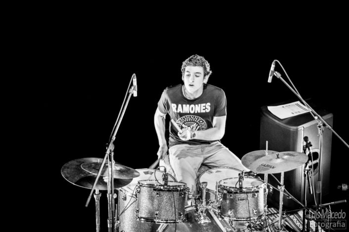 reportagem fotografia lotacao 136 tresporcento lisboa teatro azafama banda concerto musica