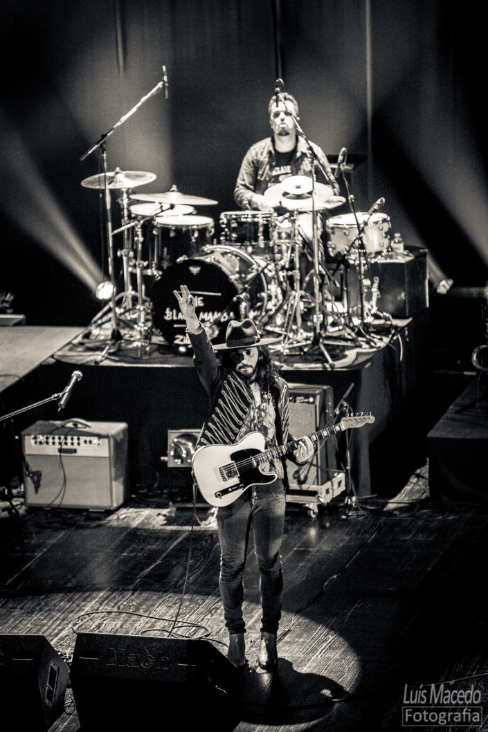 Tatanka Black Mamba Concerto Sintra Musica Funk Dirty Little Brother