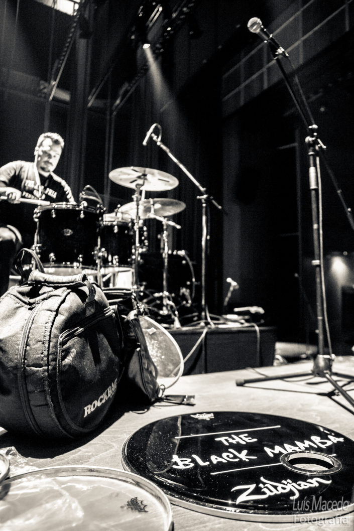 bateria Black Mamba Olga Cadaval Dirty Little Brother Concerto Reportagem fotografia musica