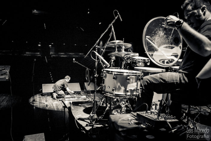 bateria Black Mamba Olga Cadaval Dirty Little Brother Concerto Reportagem fotografia musica
