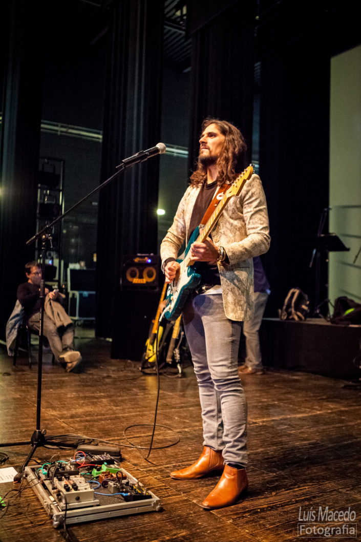 tatanka guitarra Black Mamba Olga Cadaval Dirty Little Brother Concerto Reportagem fotografia musica