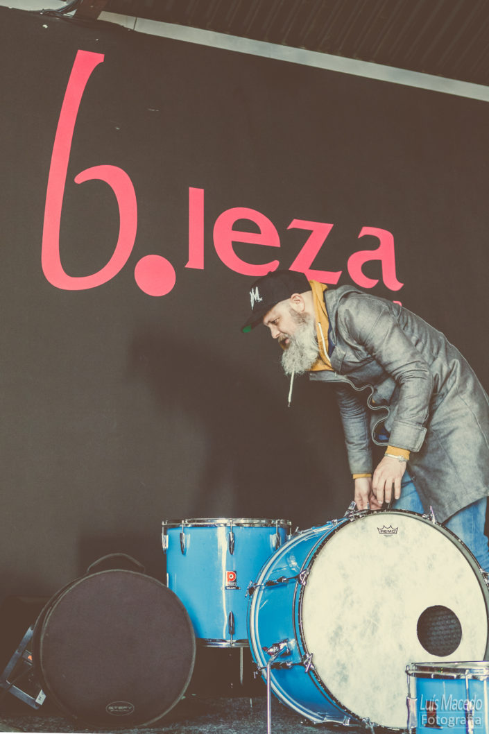 reportagem access backstage bastidor soundcheck mimicat bleza musica fotografia