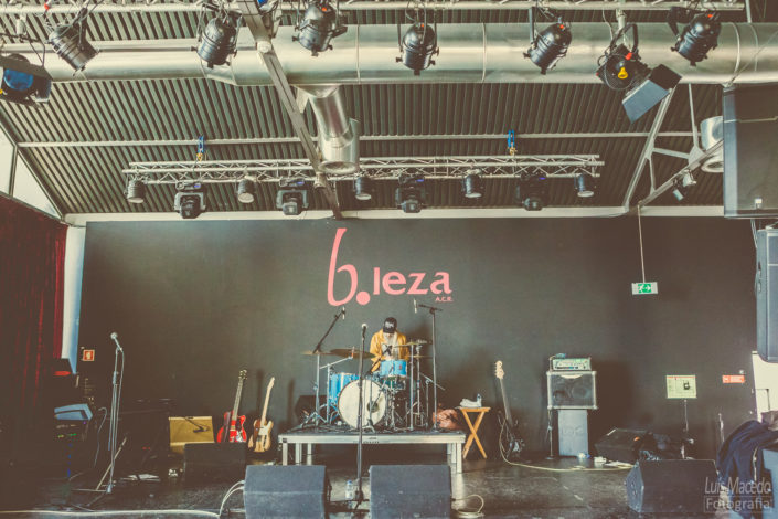 reportagem access backstage bastidor soundcheck mimicat bleza musica fotografia