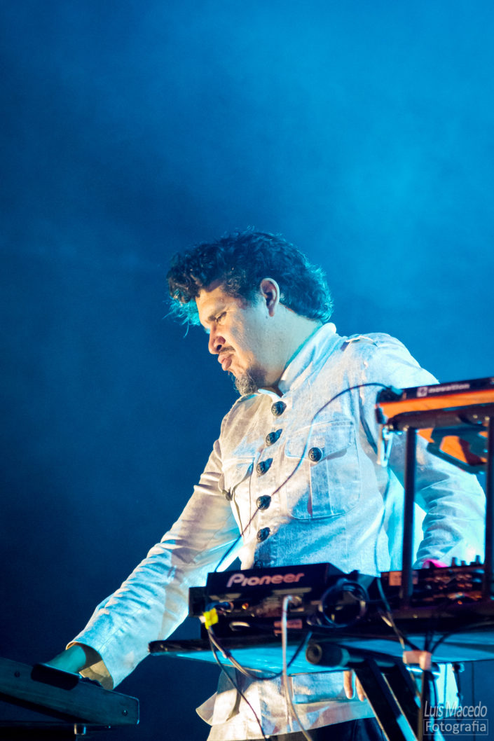 festival groove cascais 2017 musica reportagem concerto electronica thievery corporation
