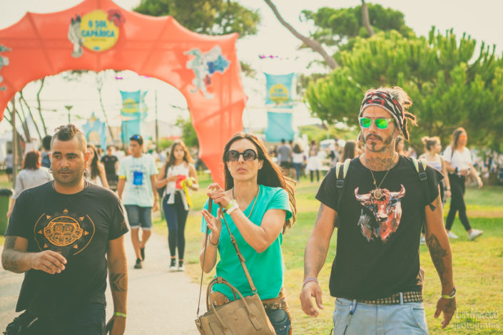 festival sol caparica verao musica praia concerto ambiente publico
