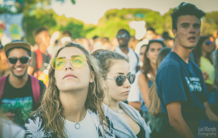 festival sol caparica musica portuguesa fotografia verao ambiente publico fan