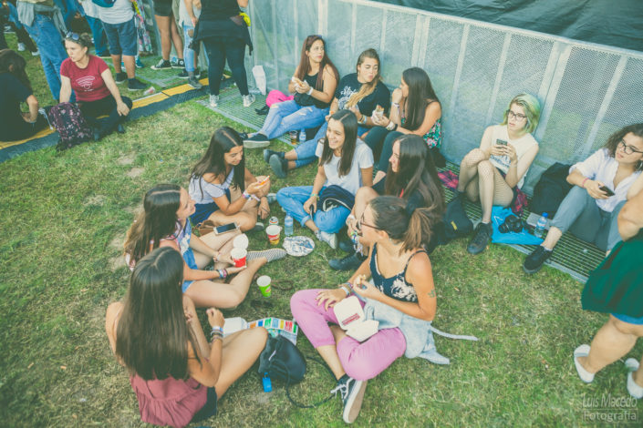 festival sol caparica musica portuguesa fotografia verao ambiente publico fan