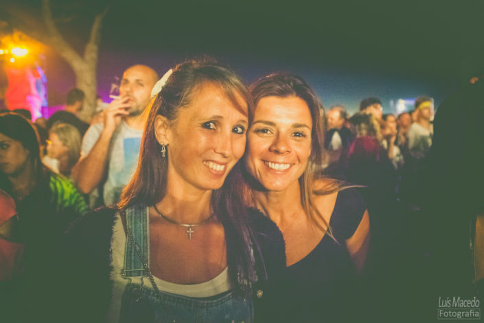 festival sol caparica musica portuguesa fotografia verao ambiente publico fan