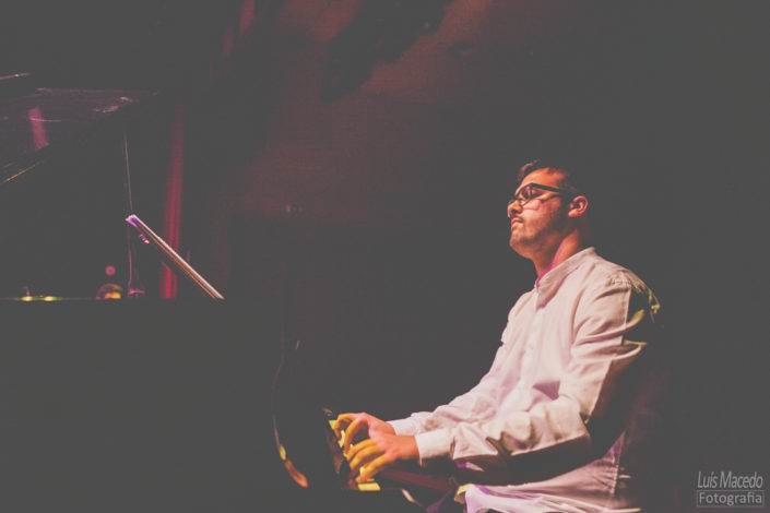 sons utopia fotografia zeca afonso andre sanrtos almada espetaculo musica